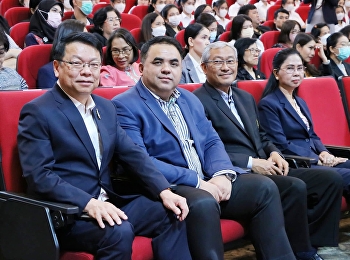 ผู้ช่วยศาสตราจารย์ ดร.คมสัน โสมณวัตร
รองอธิการบดีวิทยาเขตนครปฐม
เข้าร่วมงานปฐมนิเทศนักศึกษาใหม่ ณ
วิทยาเขตสมุทรสงคราม