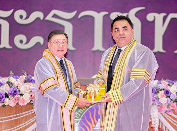 ผู้ช่วยศาสตราจารย์ ดร.คมสัน โสมณวัตร
รองอธิการบดีวิทยาเขตนครปฐม
ร่วมพิธีมอบครุยวิทยฐานะ
และประกาศเกียรติคุณบัณฑิตกิตติมศักดิ์
ประจำปีพุทธศักราช 2566