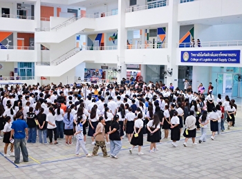 ภาพบรรยากาศกิจกรรมซ้อมบูมของนักศึกษาวิทยาลัยโลจิสติกส์และซัพพลายเชน
เนื่องในพิธีไหว้ครู ประจำปีการศึกษา 2568