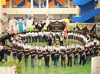 Keep this moment in your heart and keep
moving forward toward even greater
dreams